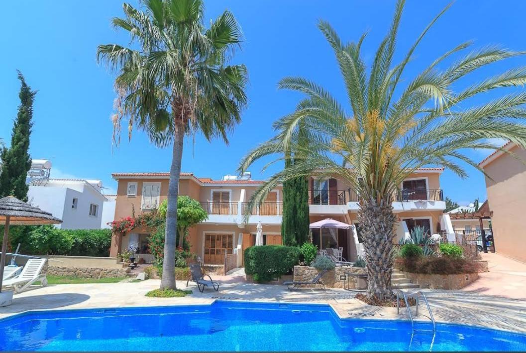 Eden Gardens Villa Пафос Екстериор снимка