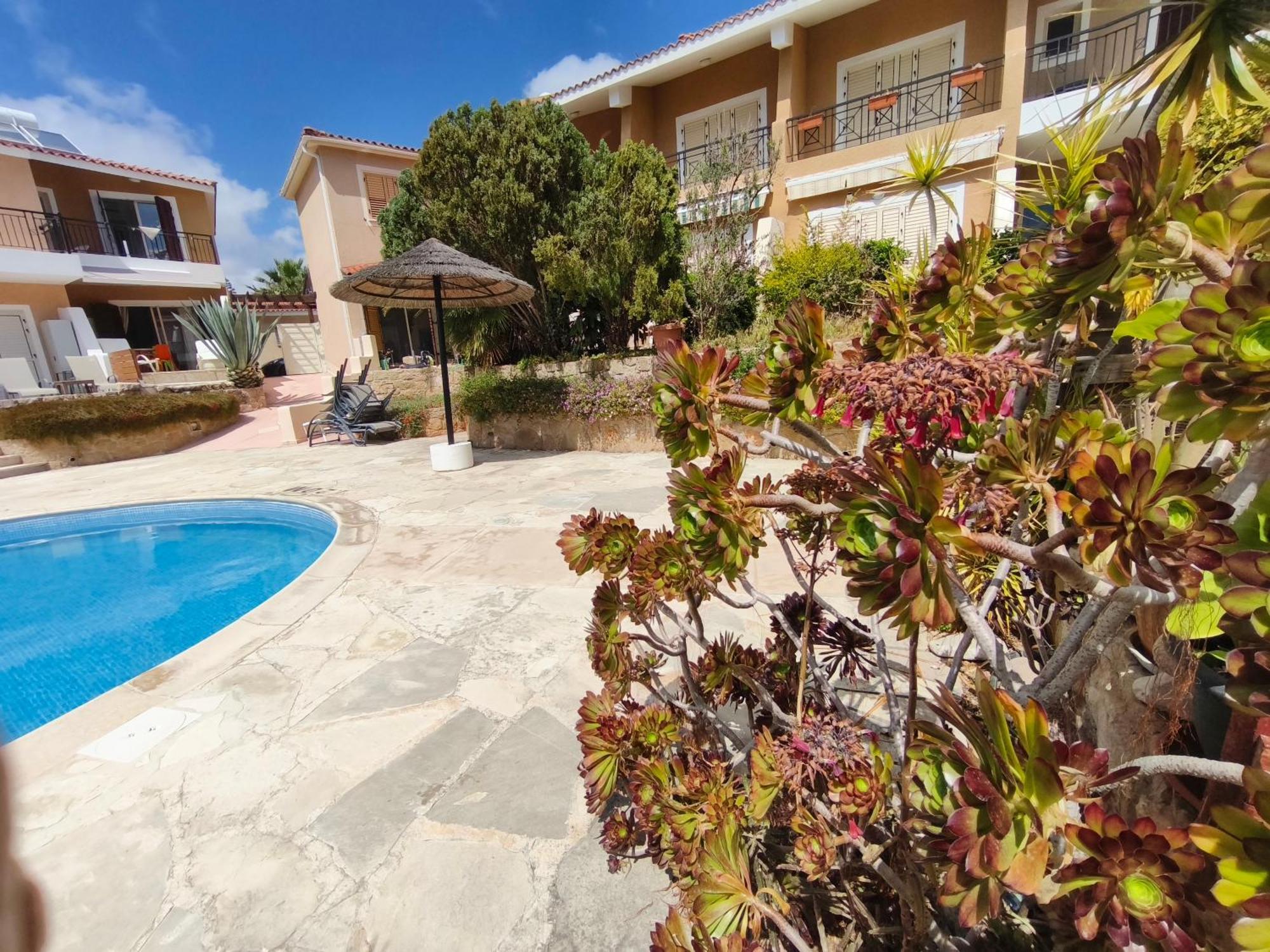 Eden Gardens Villa Пафос Екстериор снимка